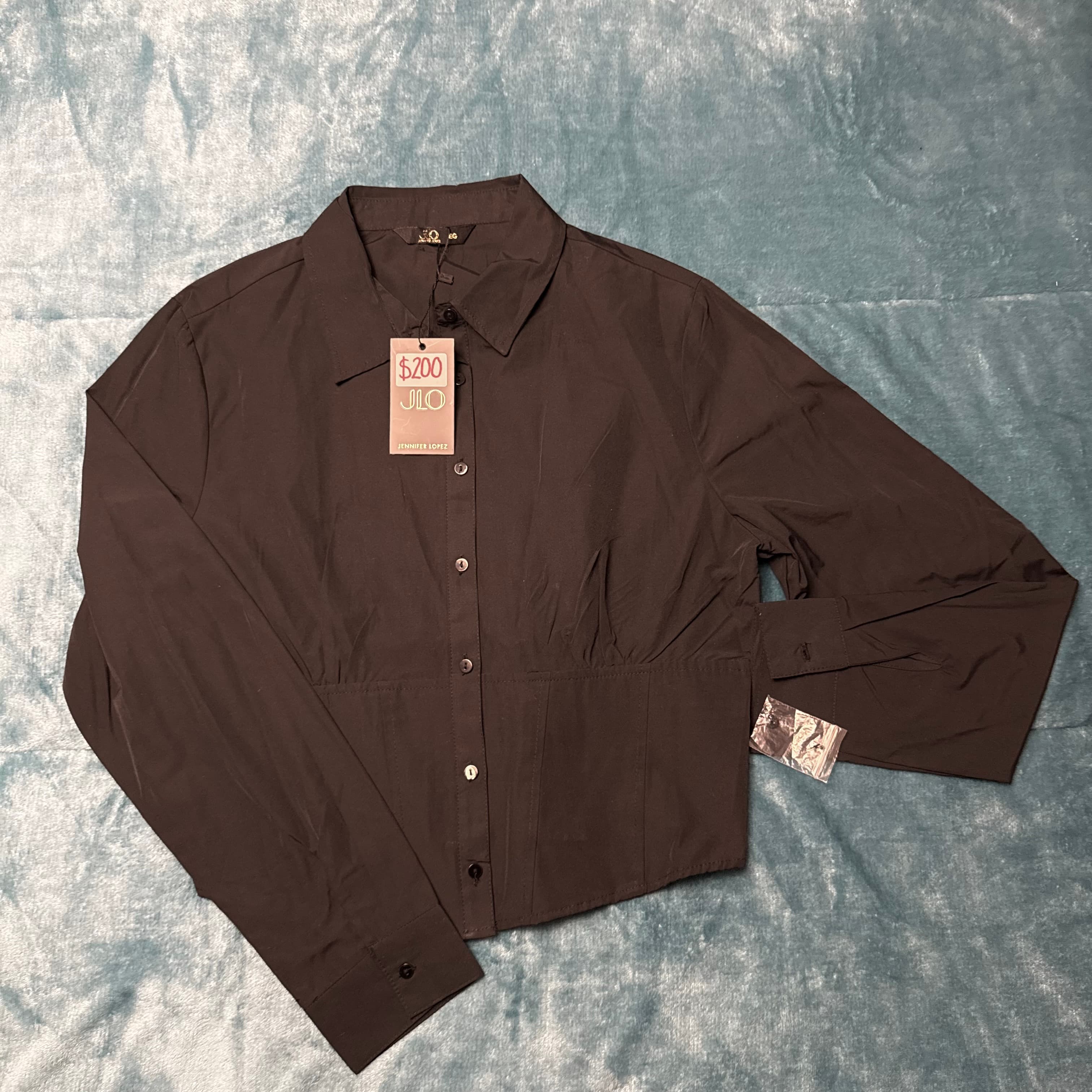 Blusa JLO Jennifer Lopez negra de manga larga